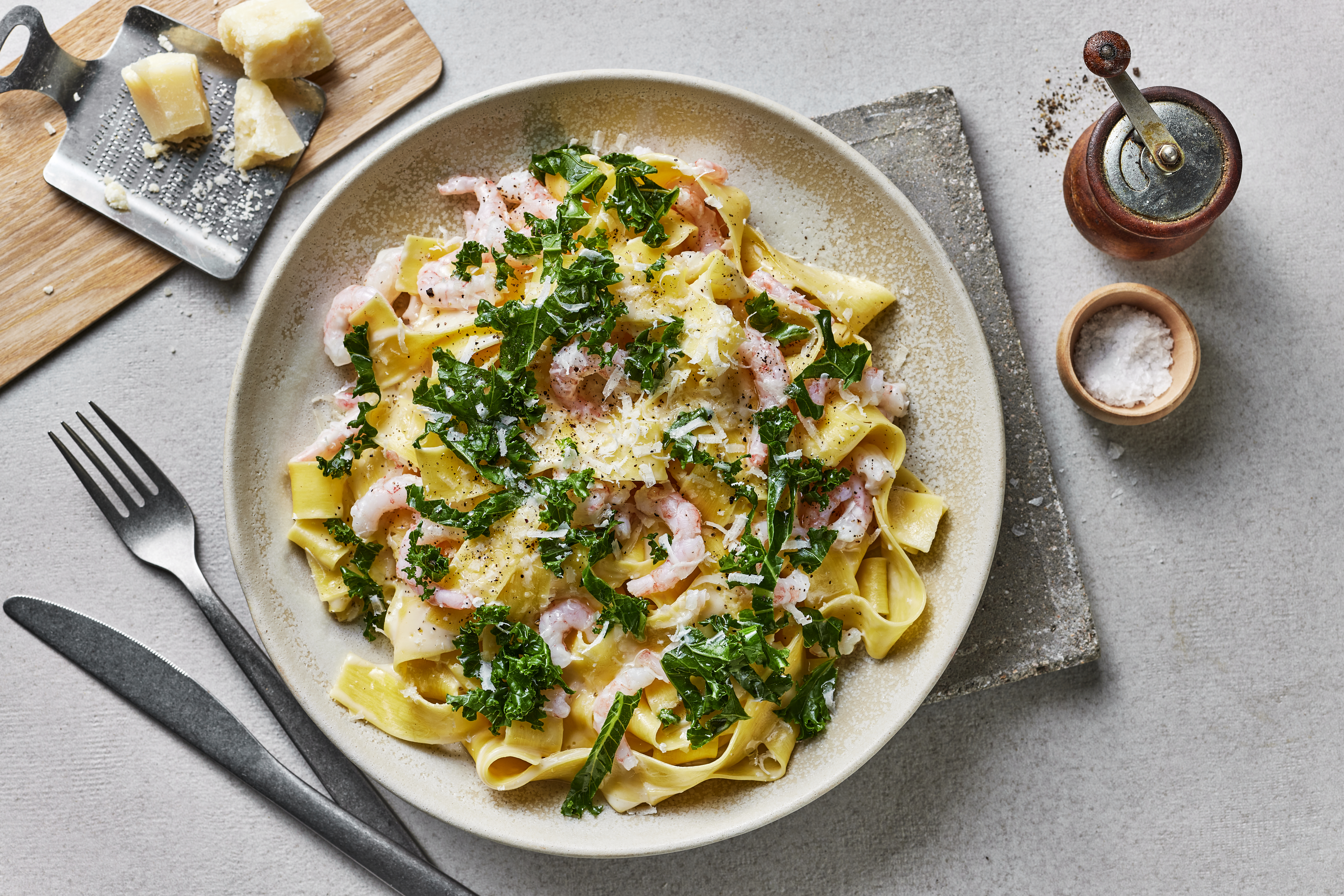Pappardelle pasta med smørdampet grønnsaker og norske reker