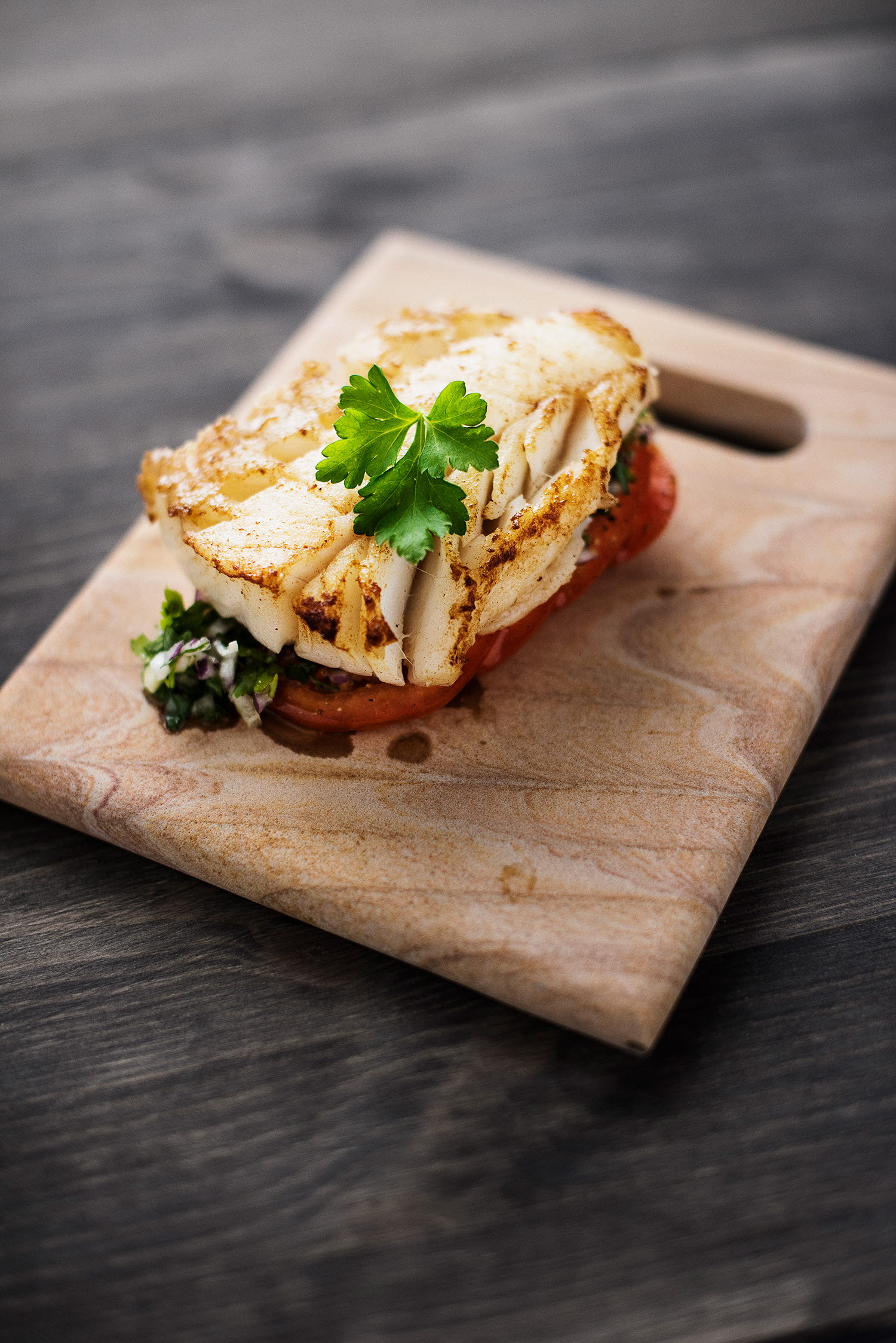 Ovnsbakt torskeloin med rekesaus